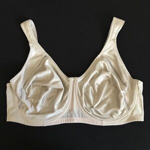 BREEZIES UltimAir Bra Tan Underwire Women’s Plus Size 44DD Size 44E